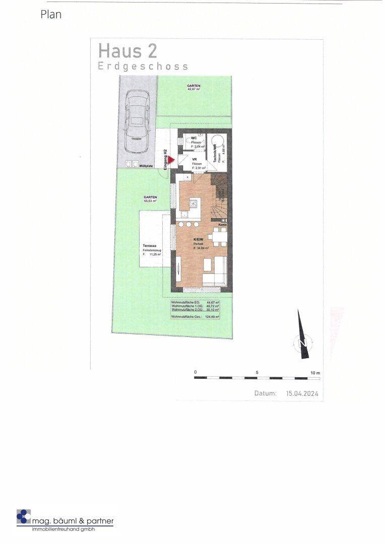 Grundriss des Erdgeschosses von Haus 2 mit Terrasse, Garten und Parkplatz.