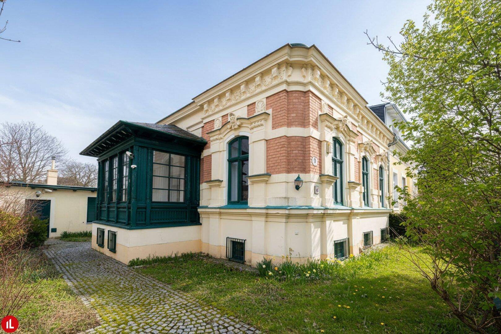 Altbau-Villa mit Gartenhaus in bester Mödlinger Wohnlage