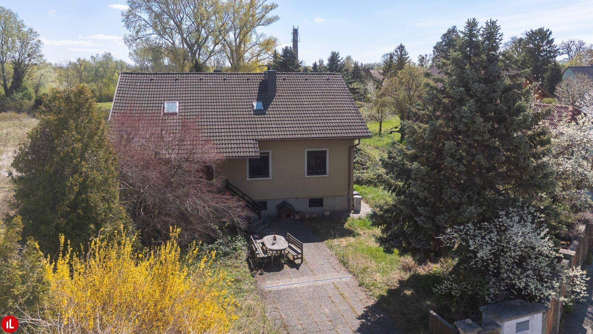 Großzügiges Grundstück (1.845 m²) mit Bestandshaus | Ruhe, Grünlage &amp; Entwicklungspotenzial – pohled 3