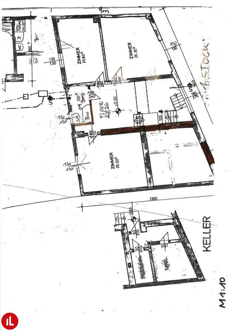 Detaillierter Grundriss des Erdgeschosses und Kellers mit Zimmern und Treppenhaus.