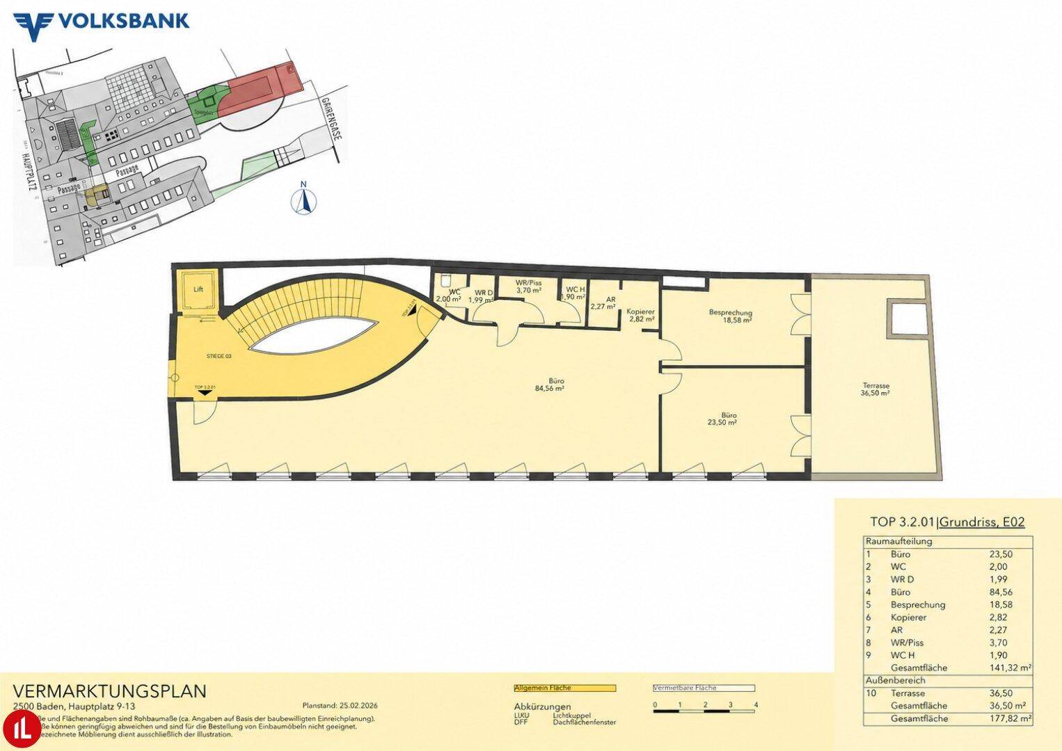 Detaillierter Grundriss eines Bürogebäudes mit mehreren Räumen, Terrasse und Aufzug, inklusive Flächenangaben.