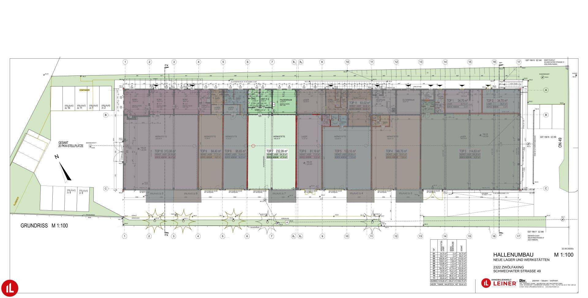 Grundriss eines Hallenneubaus mit mehreren Einheiten und zugehörigen Parkplätzen.