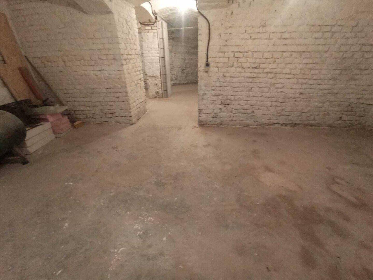 Sie haben keinen Platz, aber wir ein freies Lager gleich um die Ecke! - Widok 5