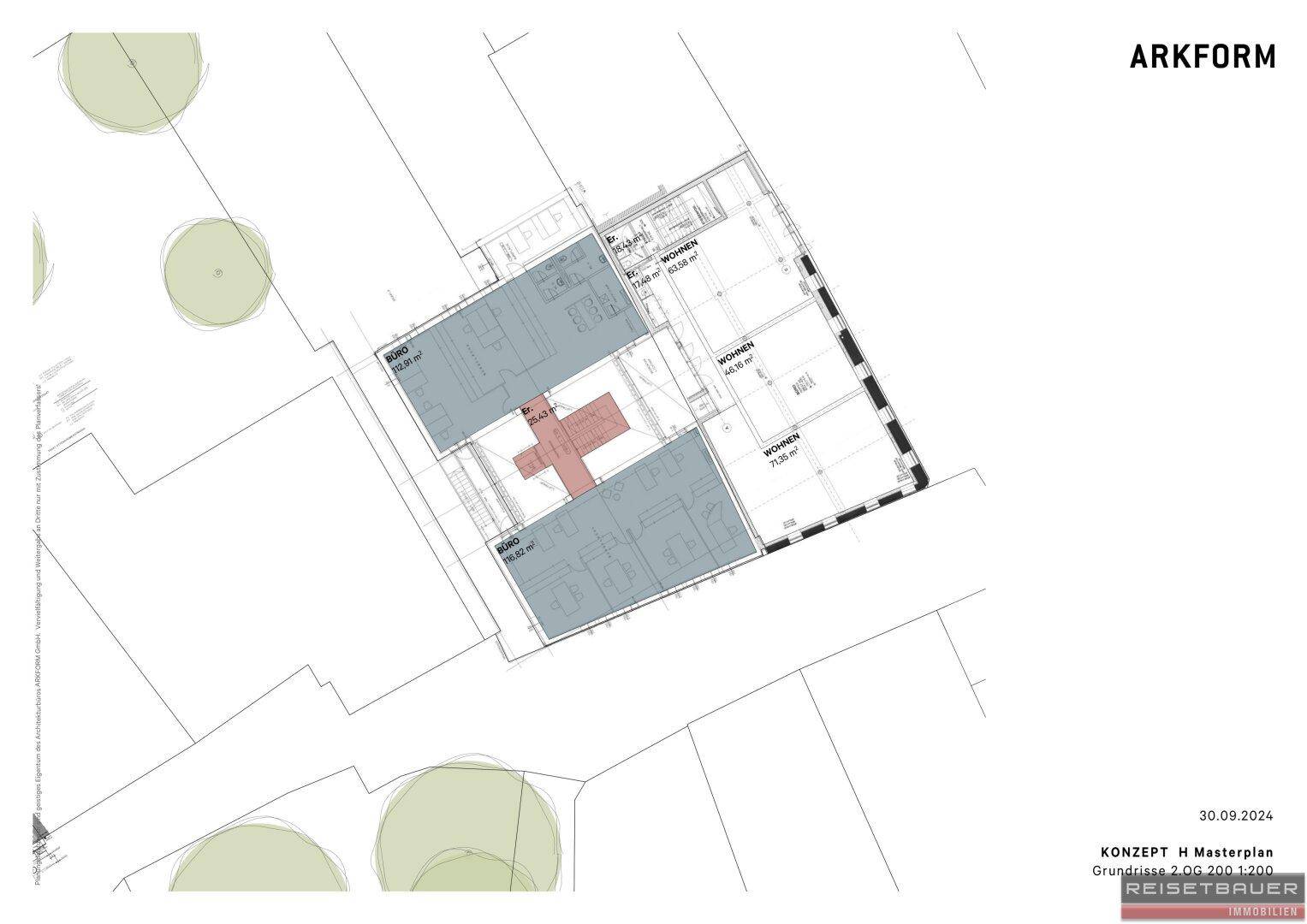 Detaillierter Masterplan mit Grundrissen mehrerer Wohneinheiten und zugehörigen Terrassenbereichen.