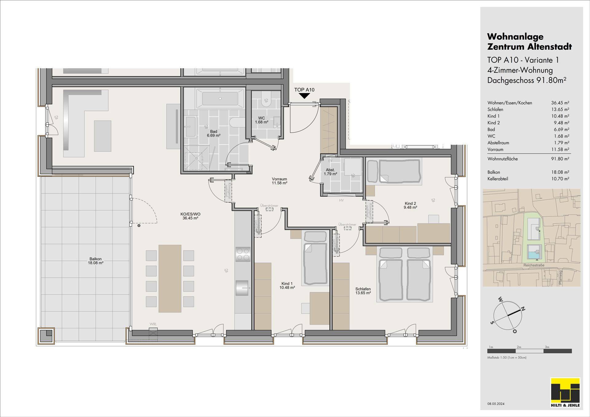 Dachgeschoss-Grundriss einer 4-Zimmer-Wohnung mit offenem Wohnbereich und großem Balkon.