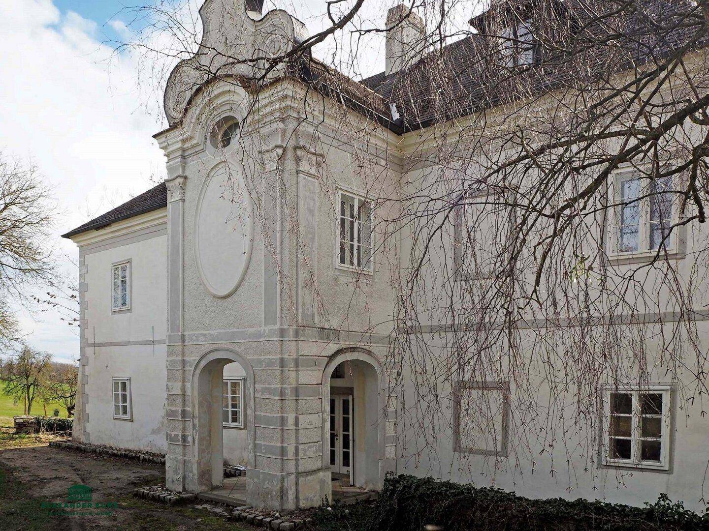 Historisches Herrenhaus mit Nebengebäuden, Immobilien-Kurz-Salzburg