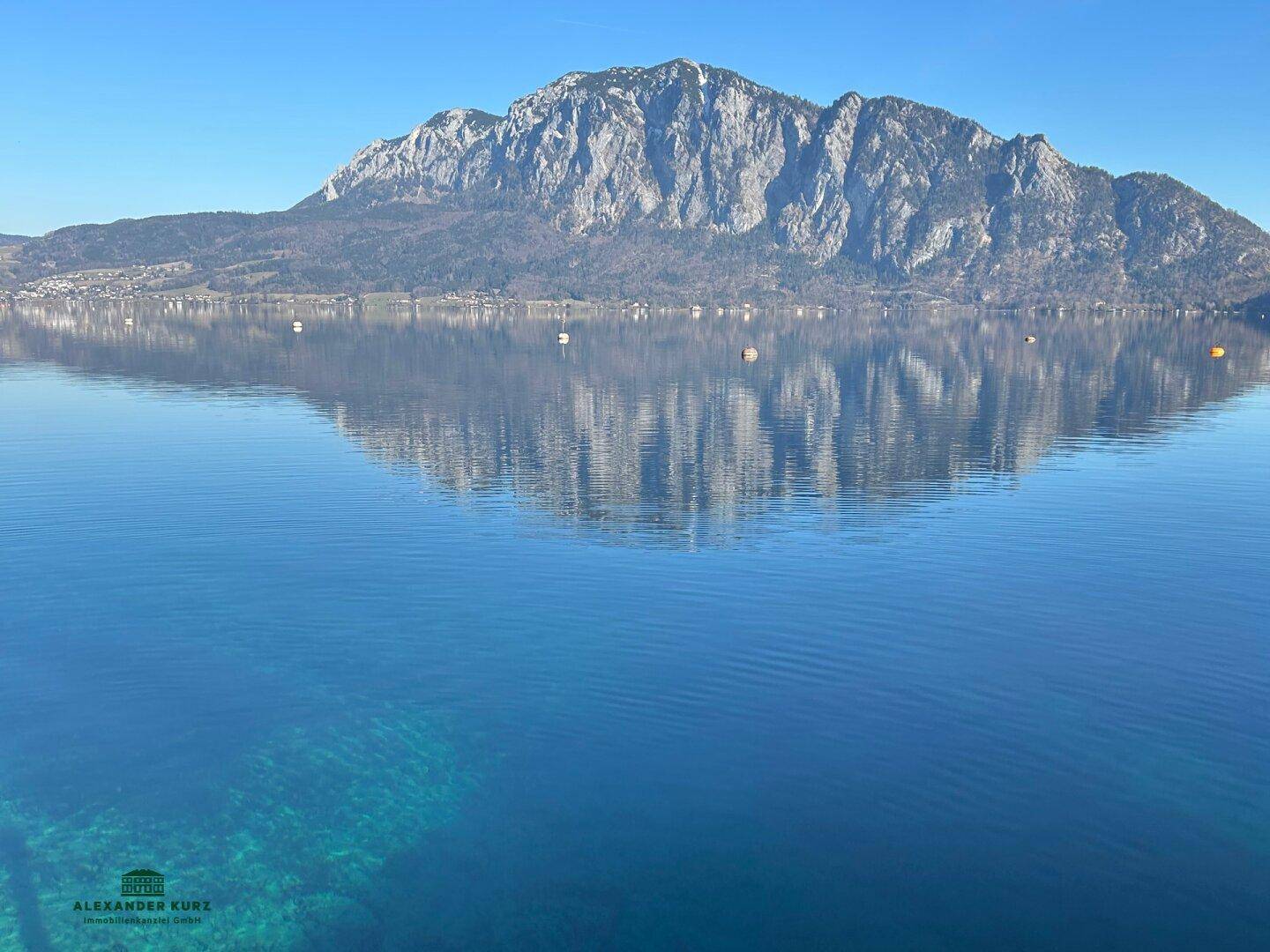 Baugrundstück mit Seeblick und Badeplatz Attersee