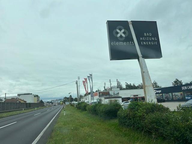 direkt neben der Salzburgerstrasse