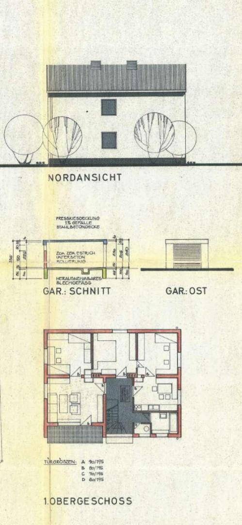 Grundriss des ersten Obergeschosses mit Nordansicht des Hauses und Balkon.