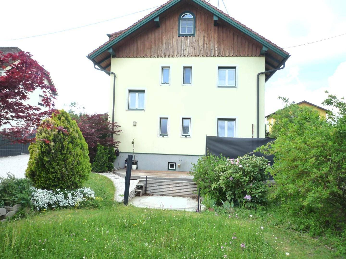 Gerneralsaniertes Anlegerhaus mit 2 Wohnungen oder Familienhaus! - Ansicht 2