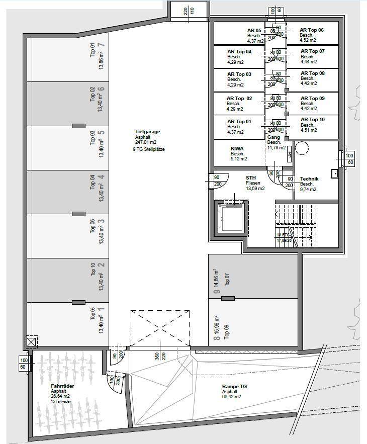 Grundriss des Untergeschosses mit Tiefgarage, Abstellräumen und Fahrradabstellplätzen.