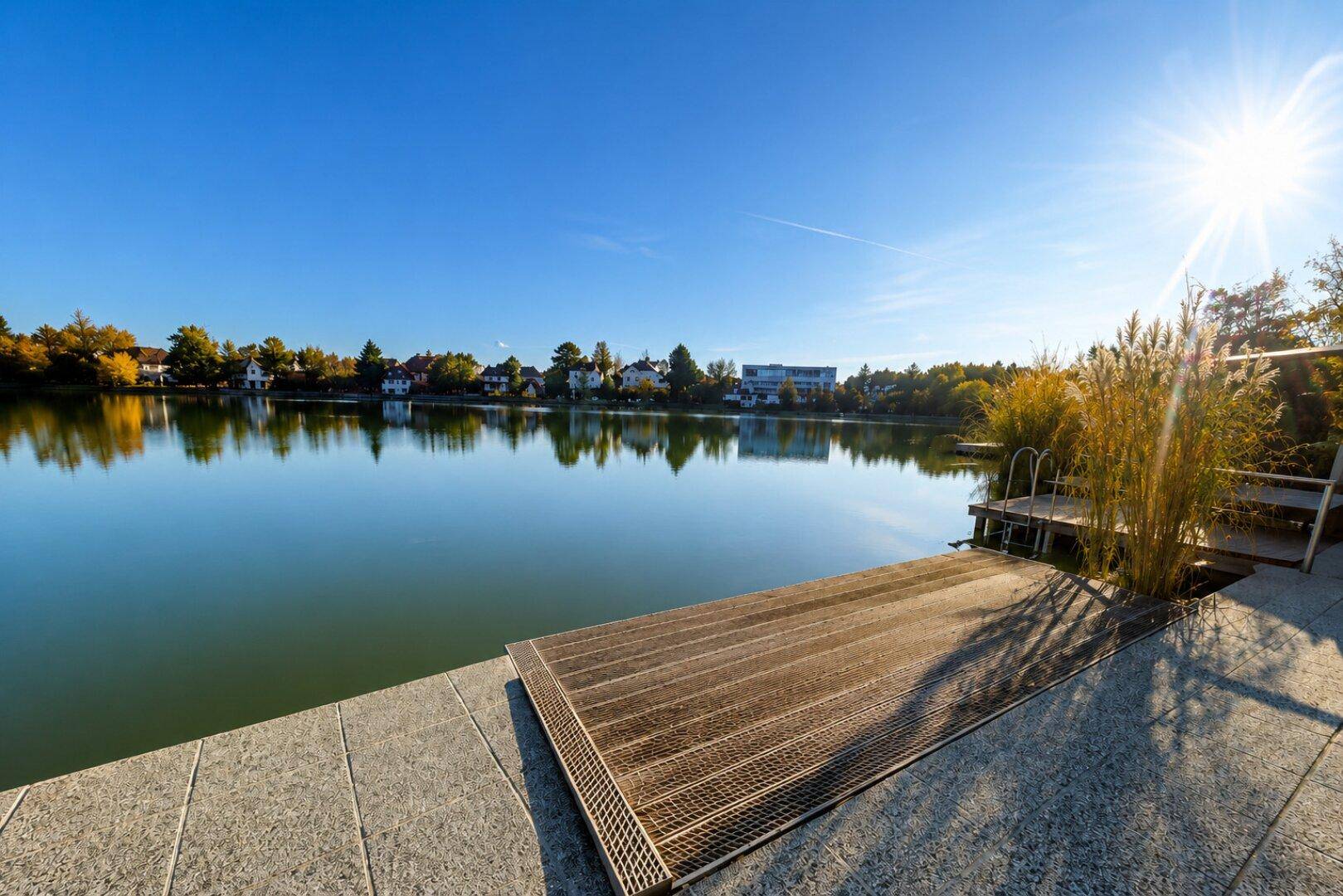 Exklusives bebaubares Seegrundstück mit Sommerhaus &amp; privatem Seezugang – nur 15 Minuten vor Wien - Mehr