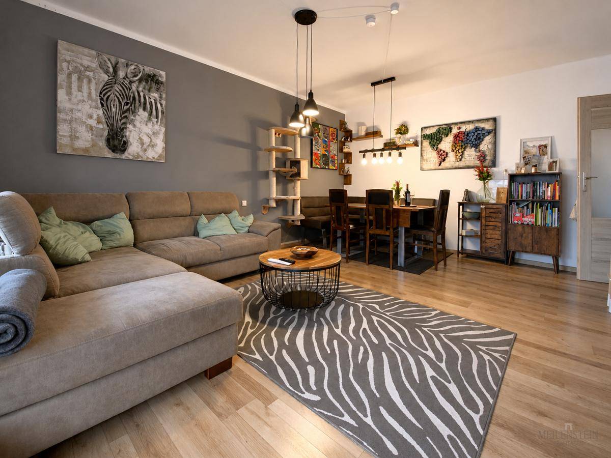 WOHNUNG