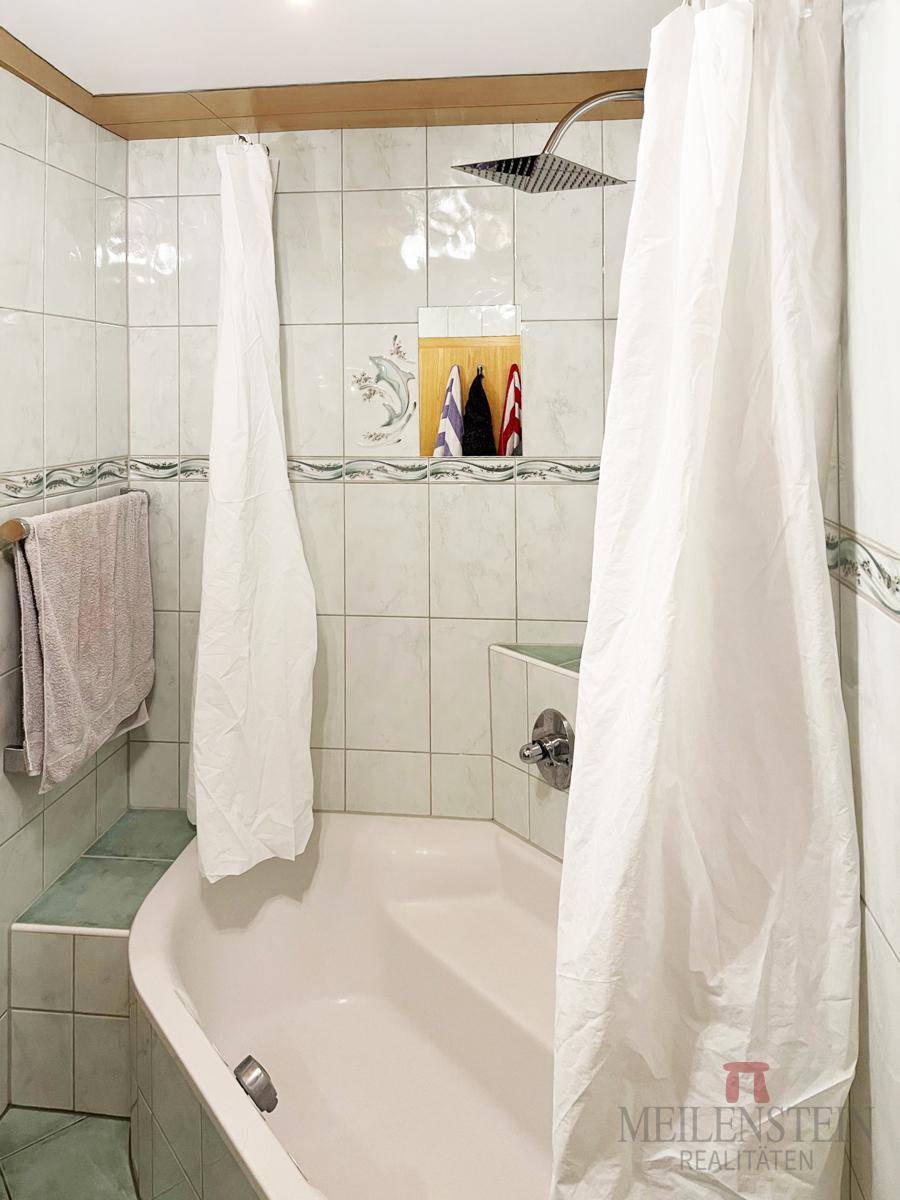 Gepflegte Wohnung mit Balkon in zentraler Lage von Wörgl – další