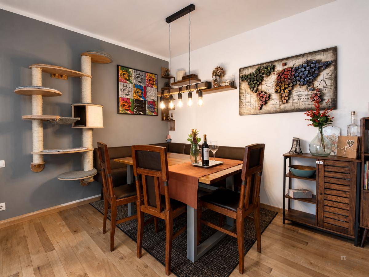 WOHNUNG