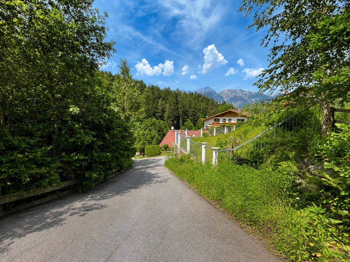 Baugrundstück in Aldrans bei Innsbruck – sonnige Waldrandlage mit ca. 546 m² - Ansicht 2