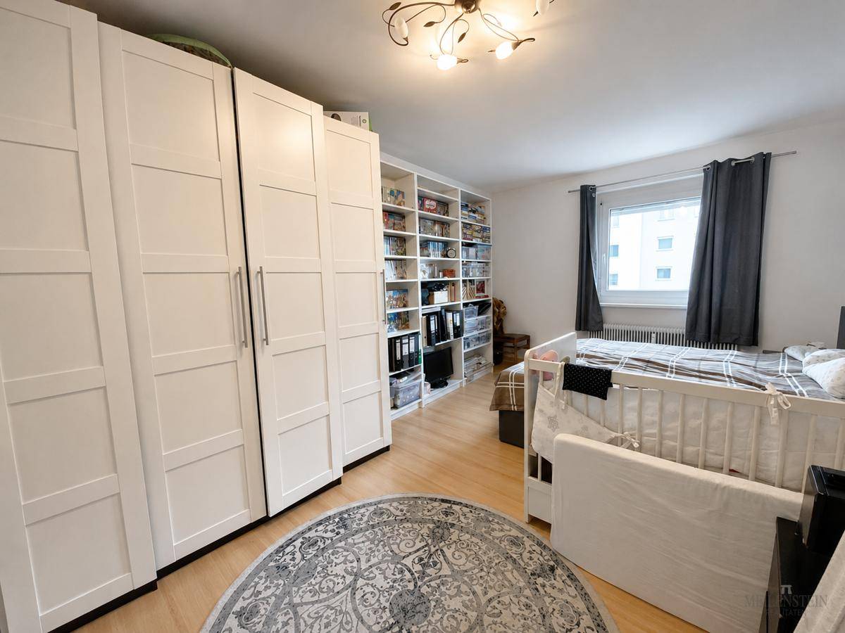 WOHNUNG