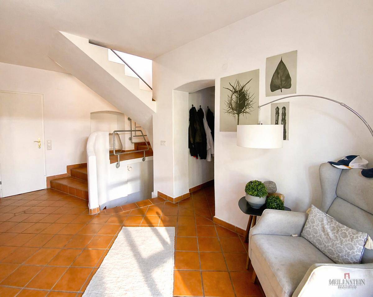 Wohnkomfort trifft Altbau-Charme – další