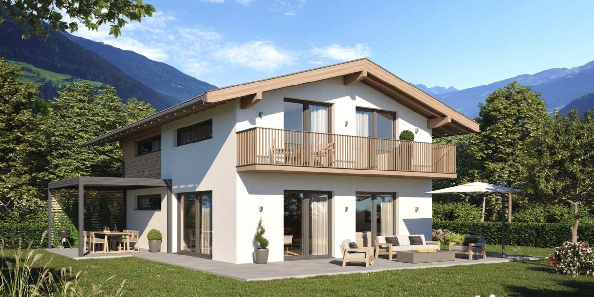 Attraktives Einfamilienhaus mit Balkon und Terrasse, umgeben von Natur und Bergen.