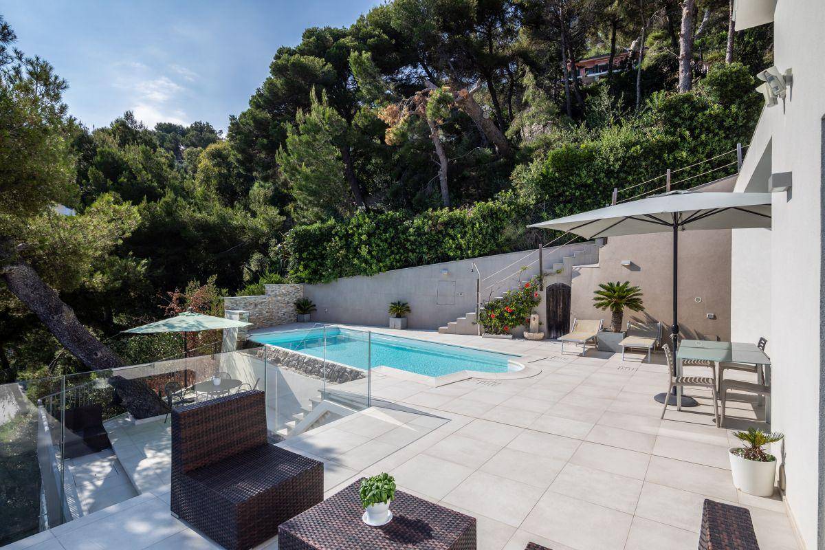 Pool area