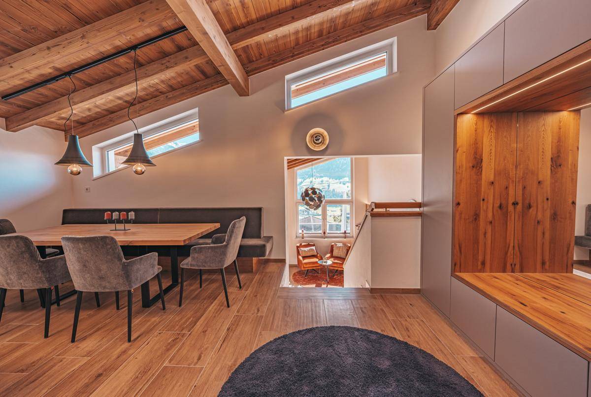 Exklusives Wohnen in traumhafter Hanglage – Moderne Doppelhaushälfte mit Panoramablick - Więcej