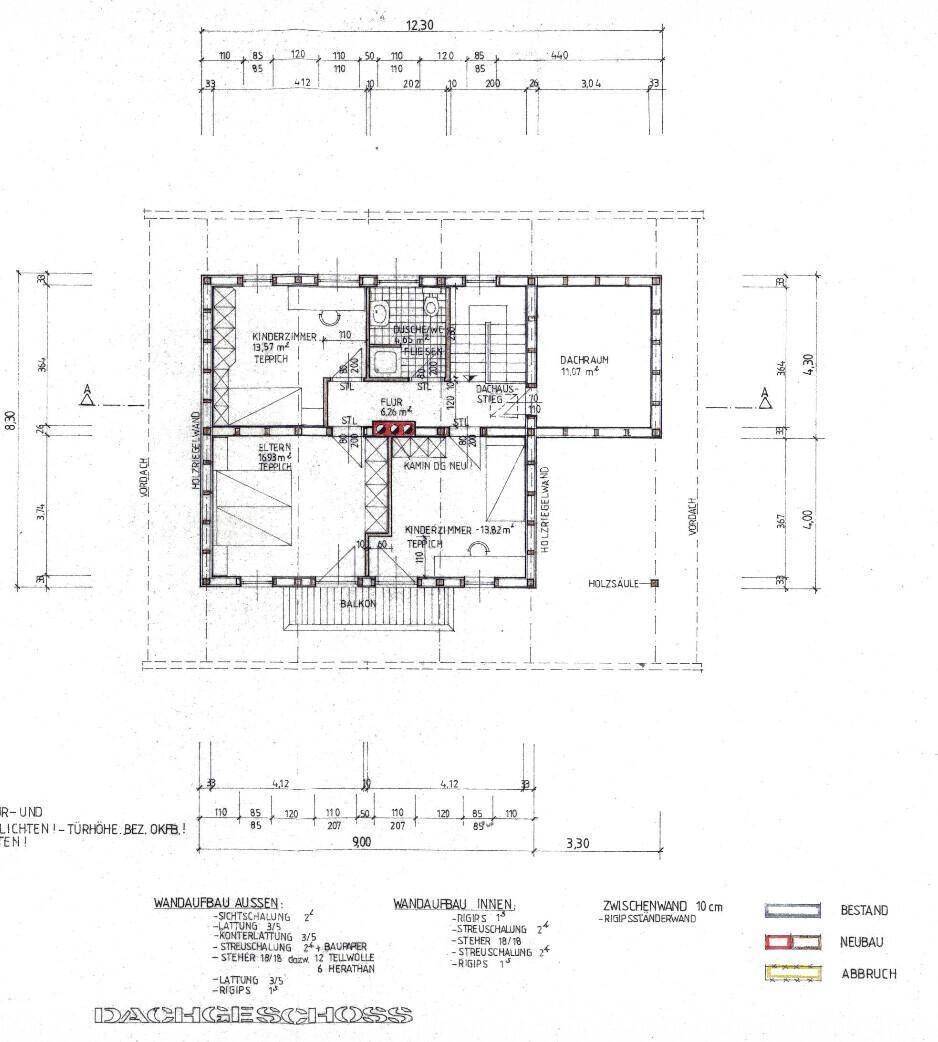 Grundriss des Dachgeschosses mit Schlafzimmern, Bad, Dachraum und Balkon.