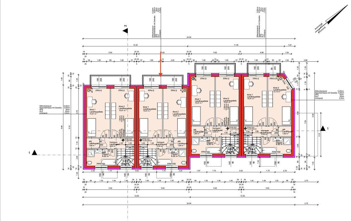 Grundriss des mittleren Geschosses mit mehreren Zimmern, Treppen und Balkonzugängen.