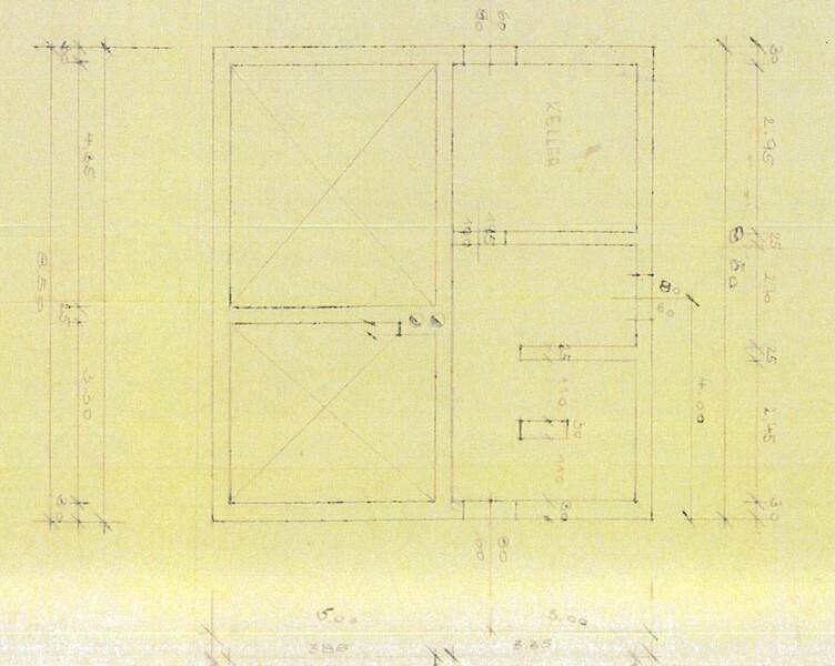 Handgezeichneter Grundriss des Kellergeschosses mit Lagerflächen und Abstellräumen.