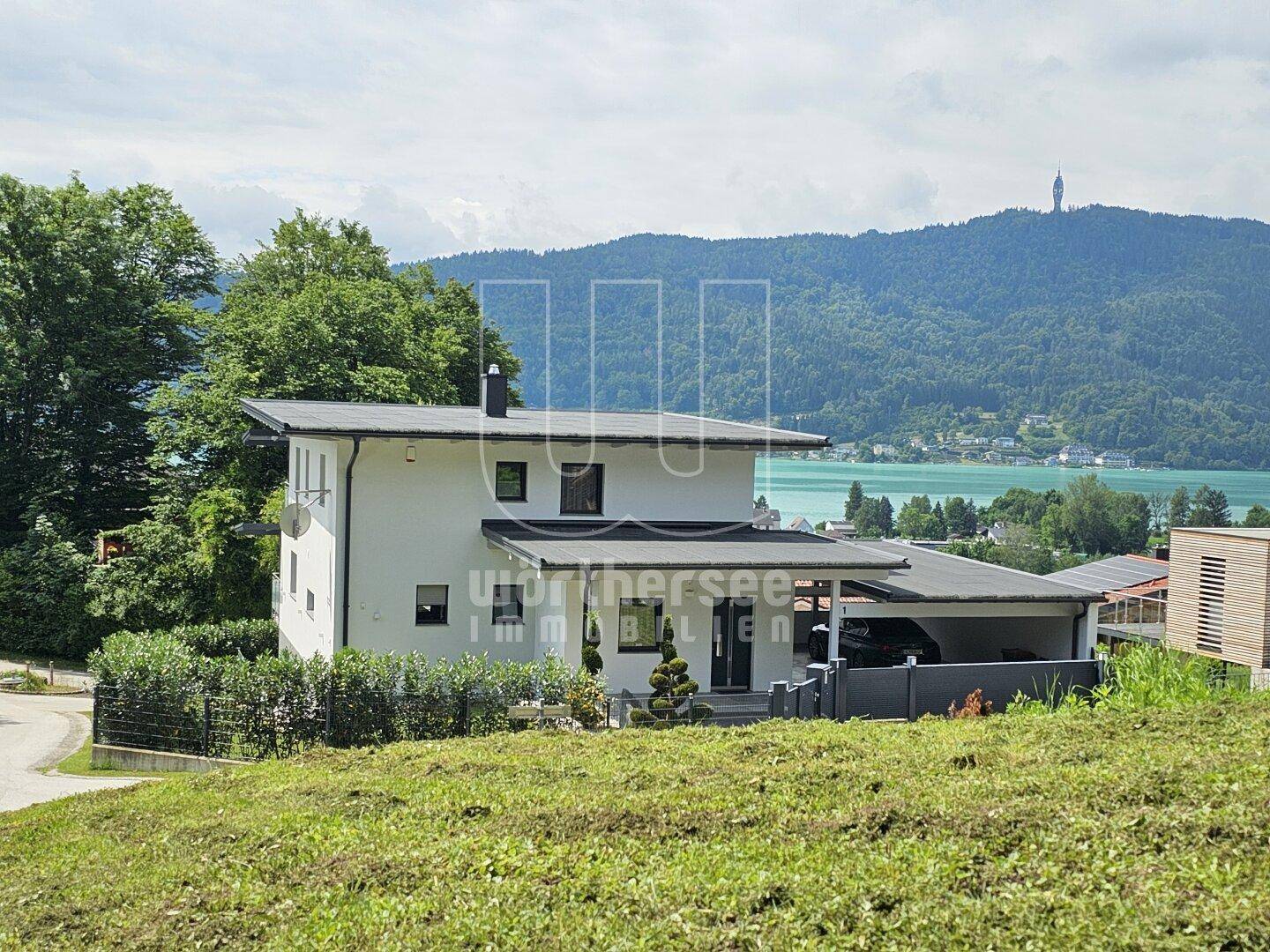 Ansicht Nordseite mit Zugangs-bzw. fahrtsbereich