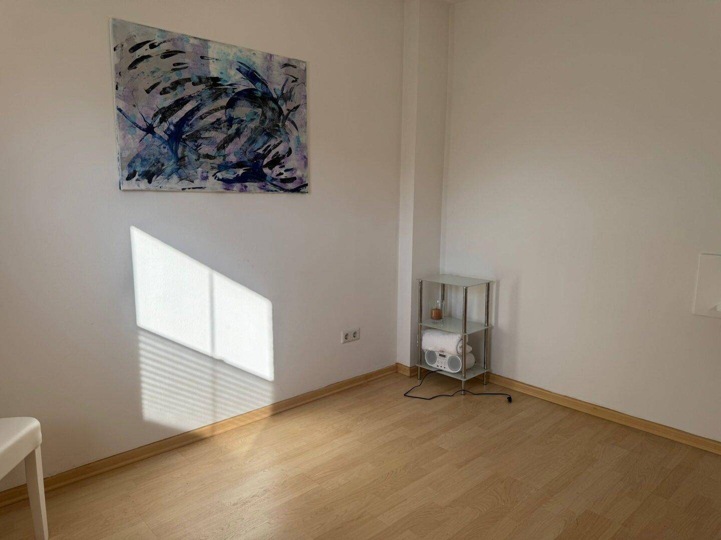 Ruhig gelegenes Mehrparteienhaus mit schöner Aussicht und viel Potenzial - Mehr