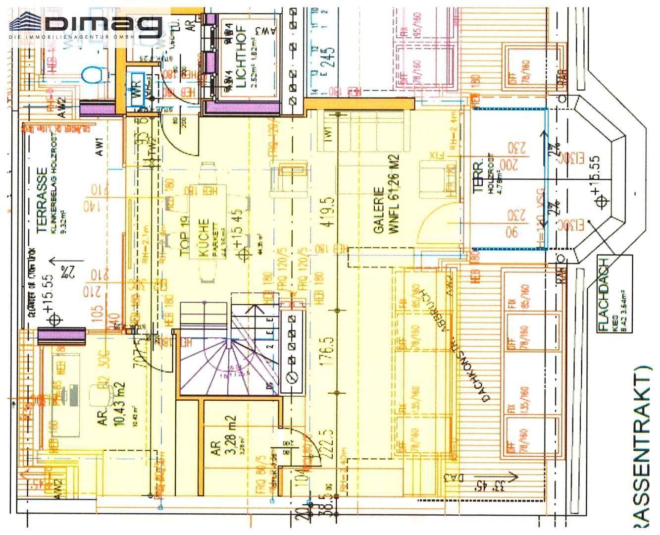 Detaillierter Grundriss des oberen Geschosses mit Terrasse, Küche und Galeriebereich.