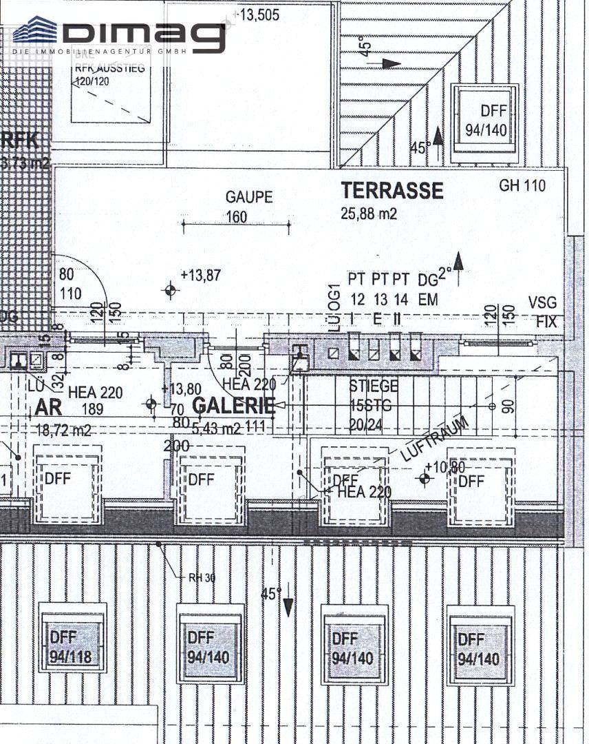 Grundrissdetail mit großer Terrasse und Galeriebereich im Dachgeschoss.