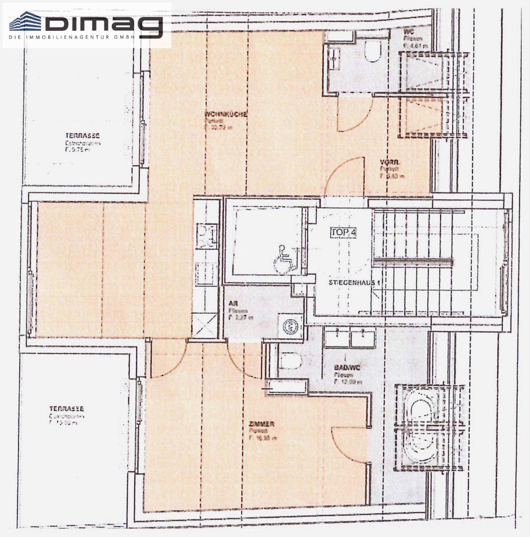 Grundriss für TOP 4 mit Wohnküche, Bad/WC und zwei Terrassen im Obergeschoss.