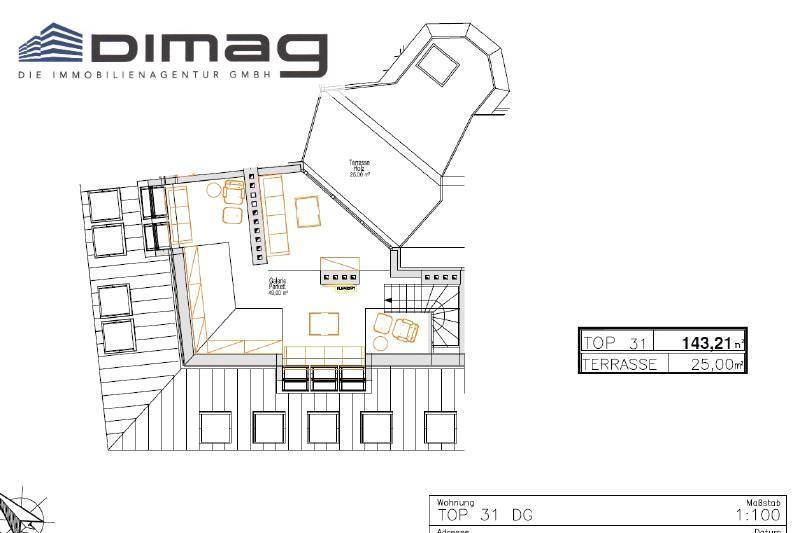 Gesamtgrundriss der Dachgeschosswohnung mit Möbeln und Terrassenbereich.