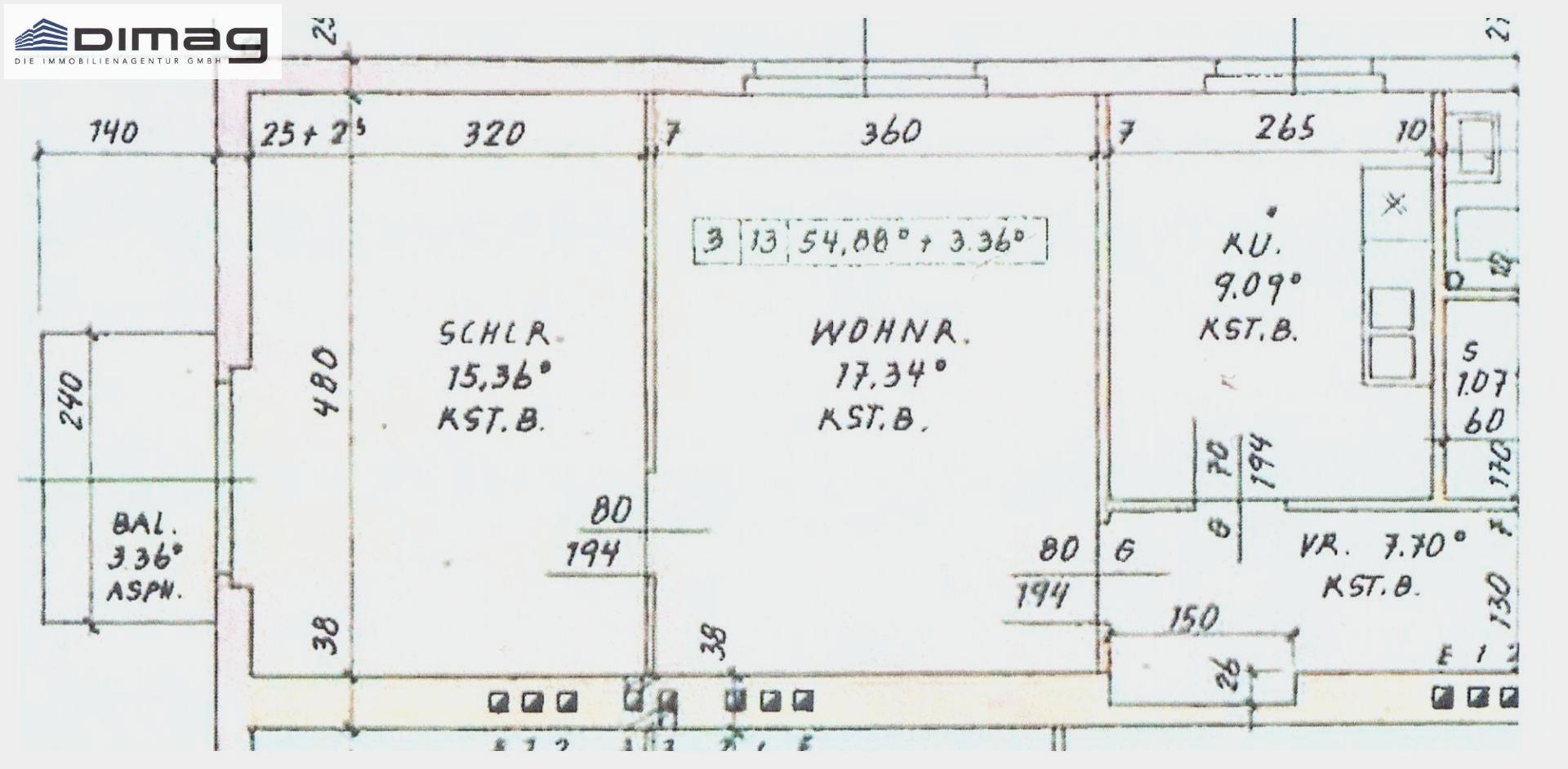 Grundrissplan einer Wohnung mit Schlafzimmer, Wohnzimmer, Küche und Balkon.