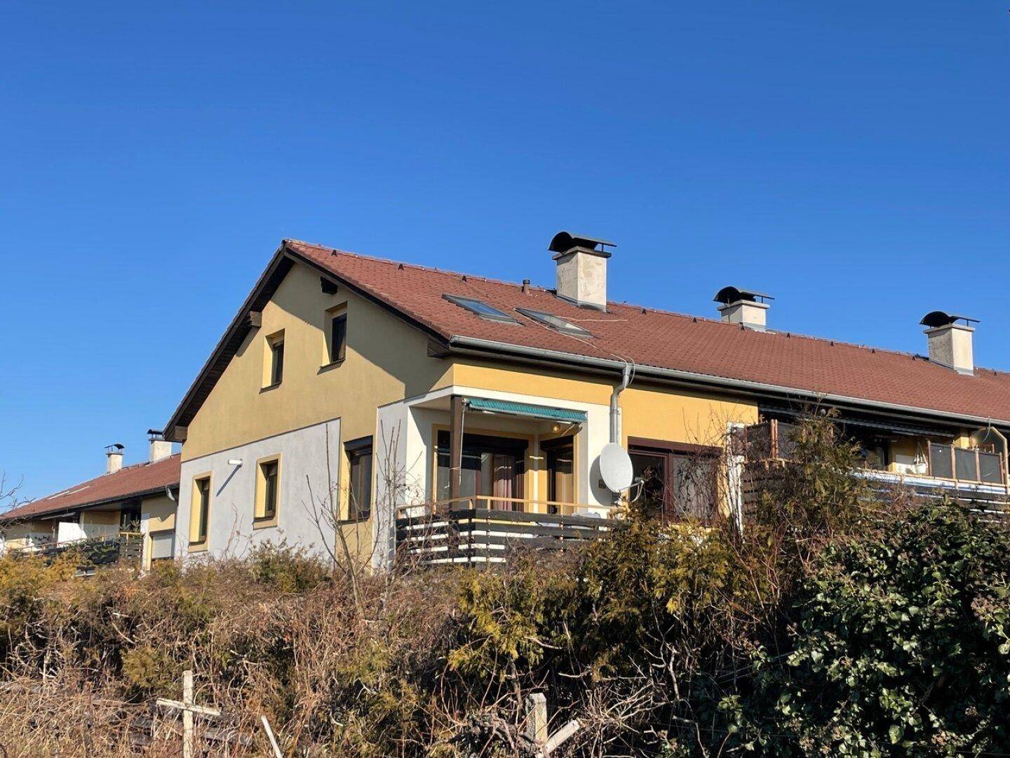 Außenansicht mit Süd-West Balkon