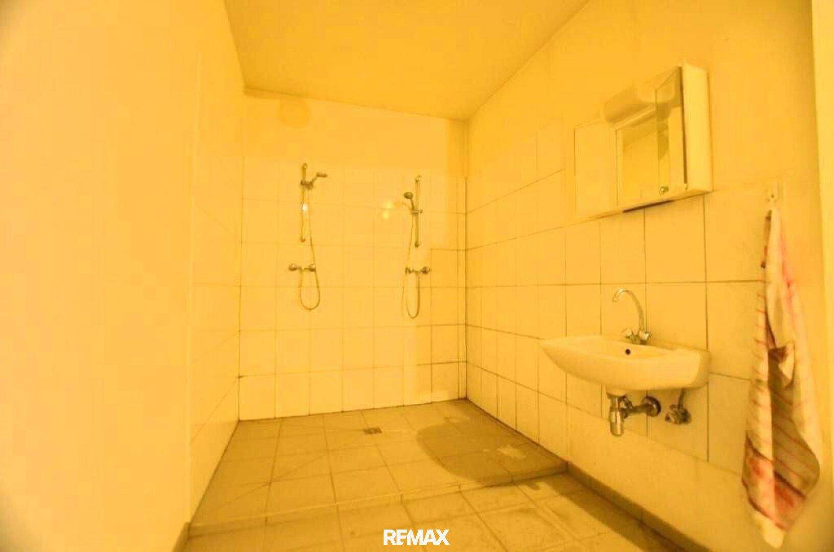 Halle, Lager m. Büroraum. - Ansicht 4