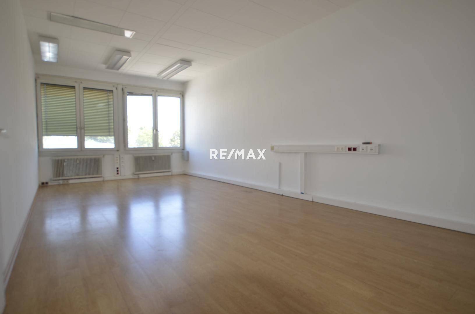 31 m² Bu¨robeispiel