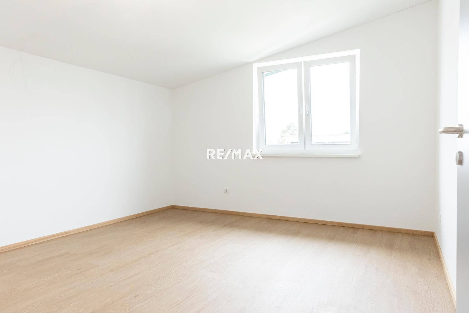 2434-2074_Zimmer_OG