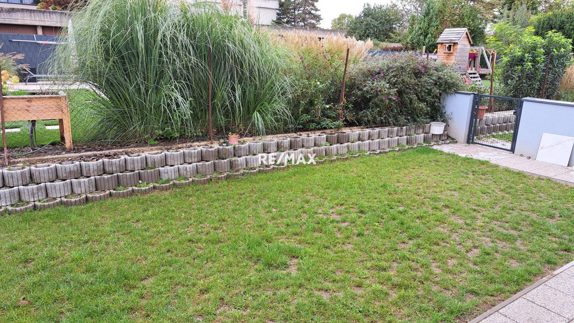 2434-2074_Garten