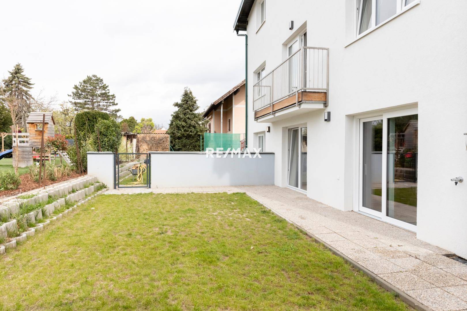 2434-2074_Gartenansicht