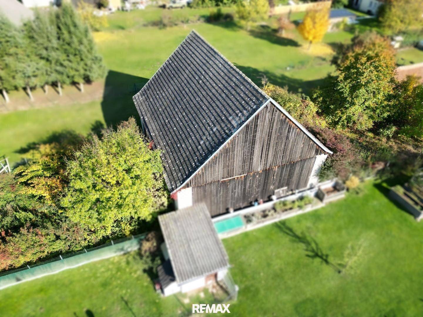 Zwei Wohnbereiche unter einem Dach – großes Haus mit Garten &amp; Nebengebäuden - Ansicht 5