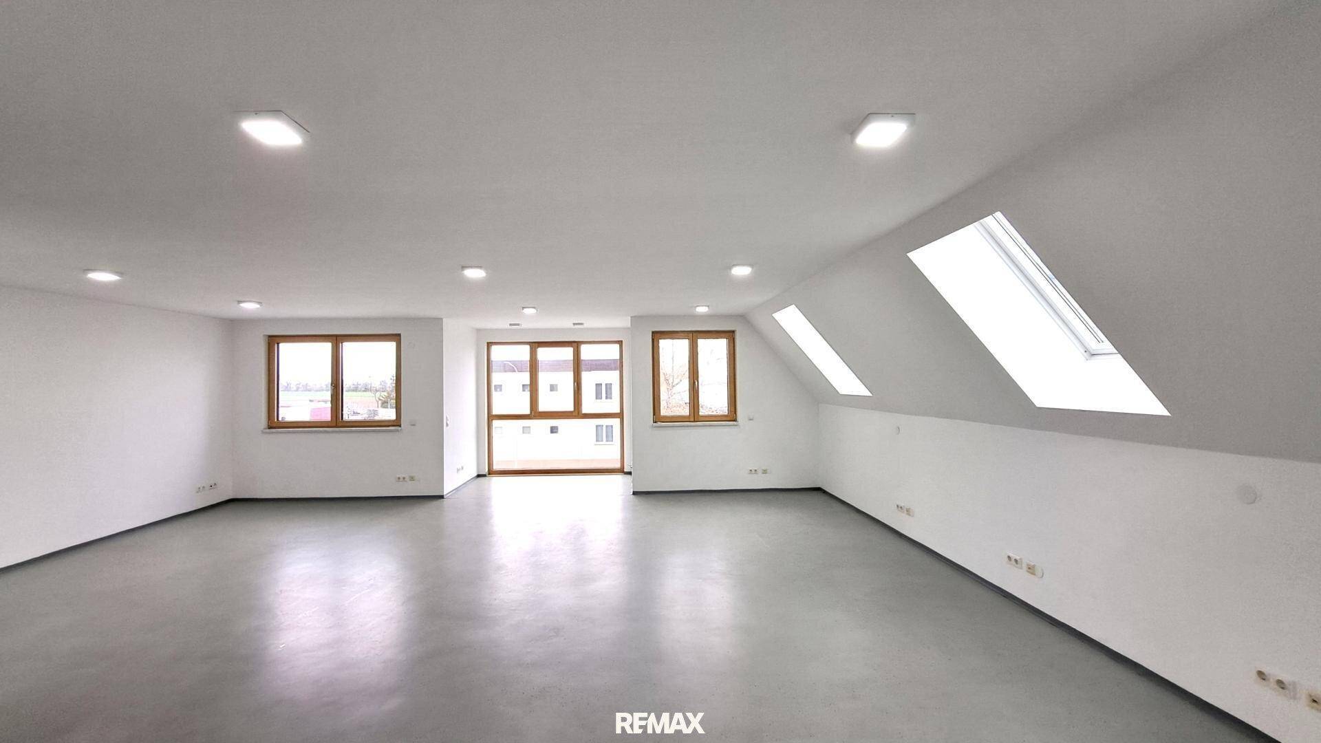 HELLES, MODERNES - 75 m² BÜRO - NEUBAU - Mehr