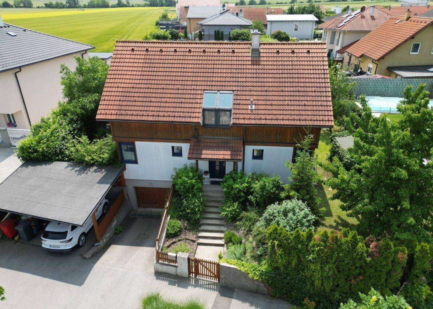 Straßenansicht