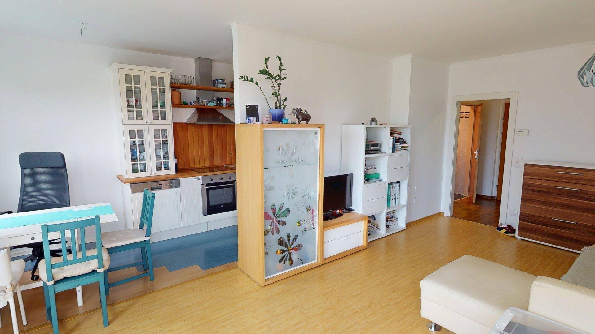 Wohnzimmer mit Essbereich