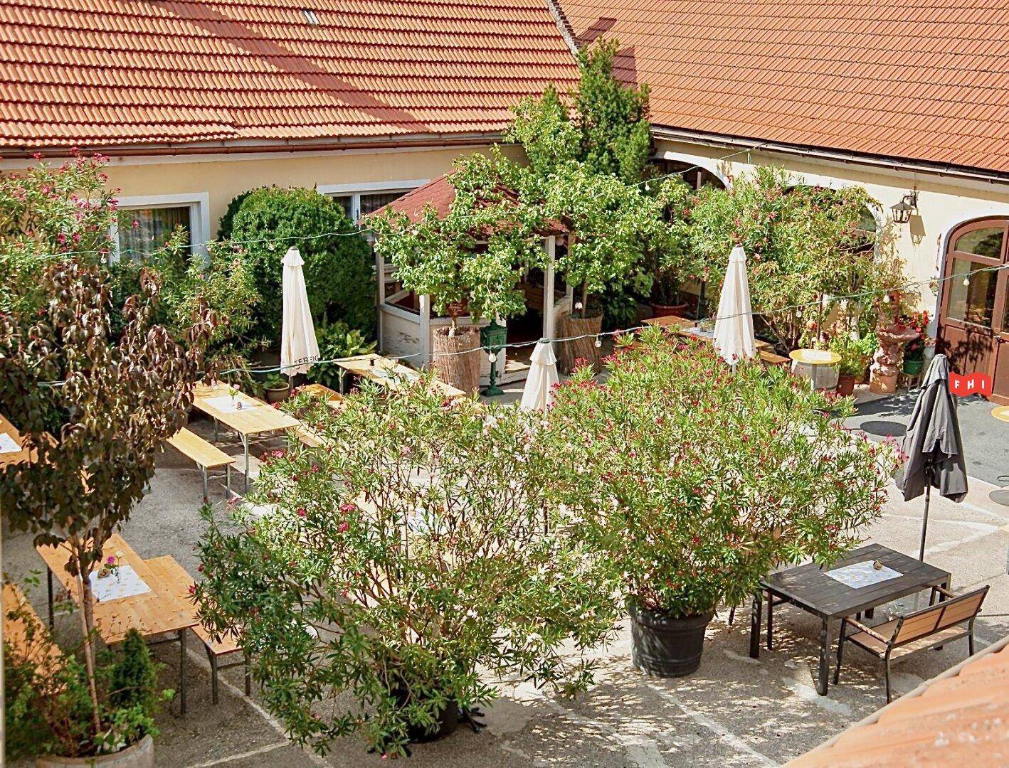Tradititioneller Vierkanthof mit 2 Wohnhäusern, Heurigenlokal &amp; Hofladen Nähe Stift Göttweig bei Krems - Ansicht 3
