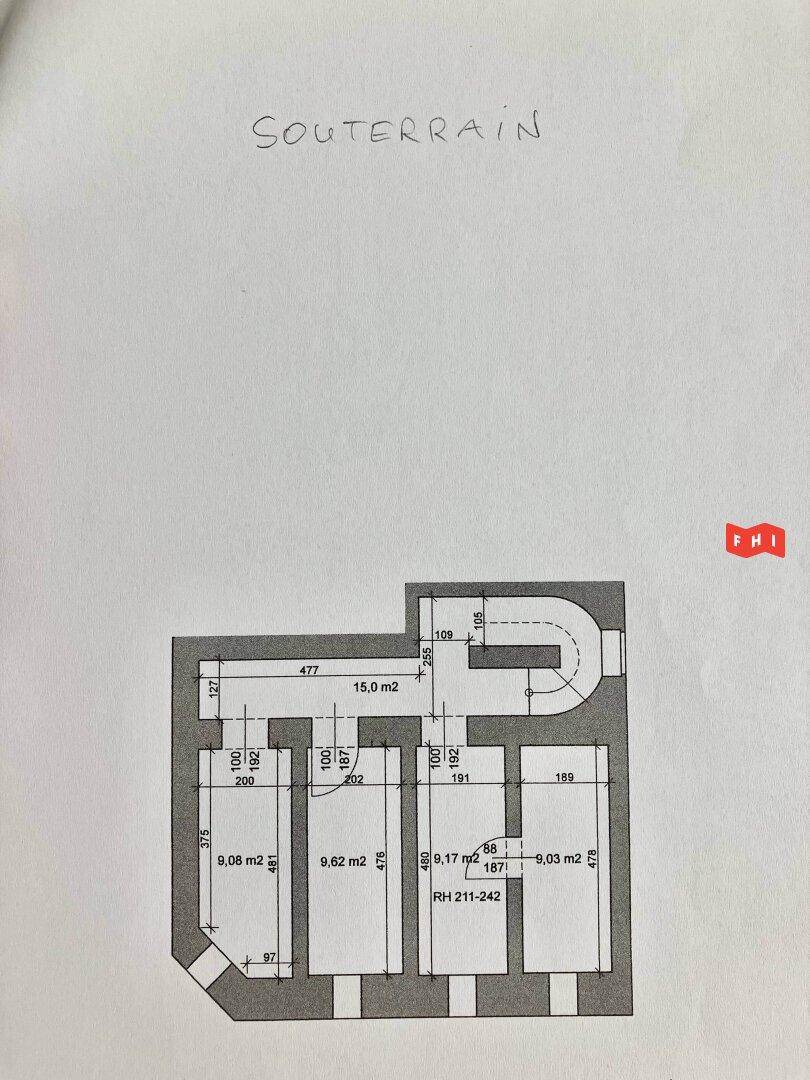 Grundriss des Souterrains mit mehreren Kellerräumen und Abstellflächen.