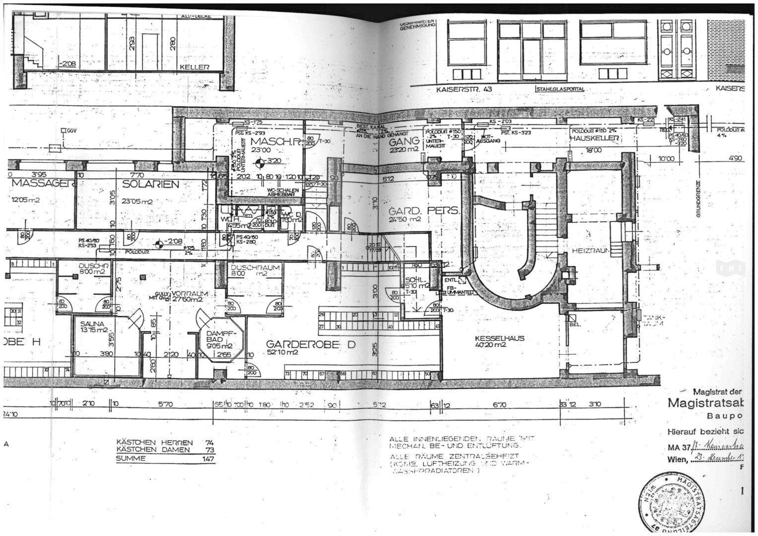Umfassender Grundriss des Kellergeschosses mit Heizraum, Garderoben und Wellnessbereichen.