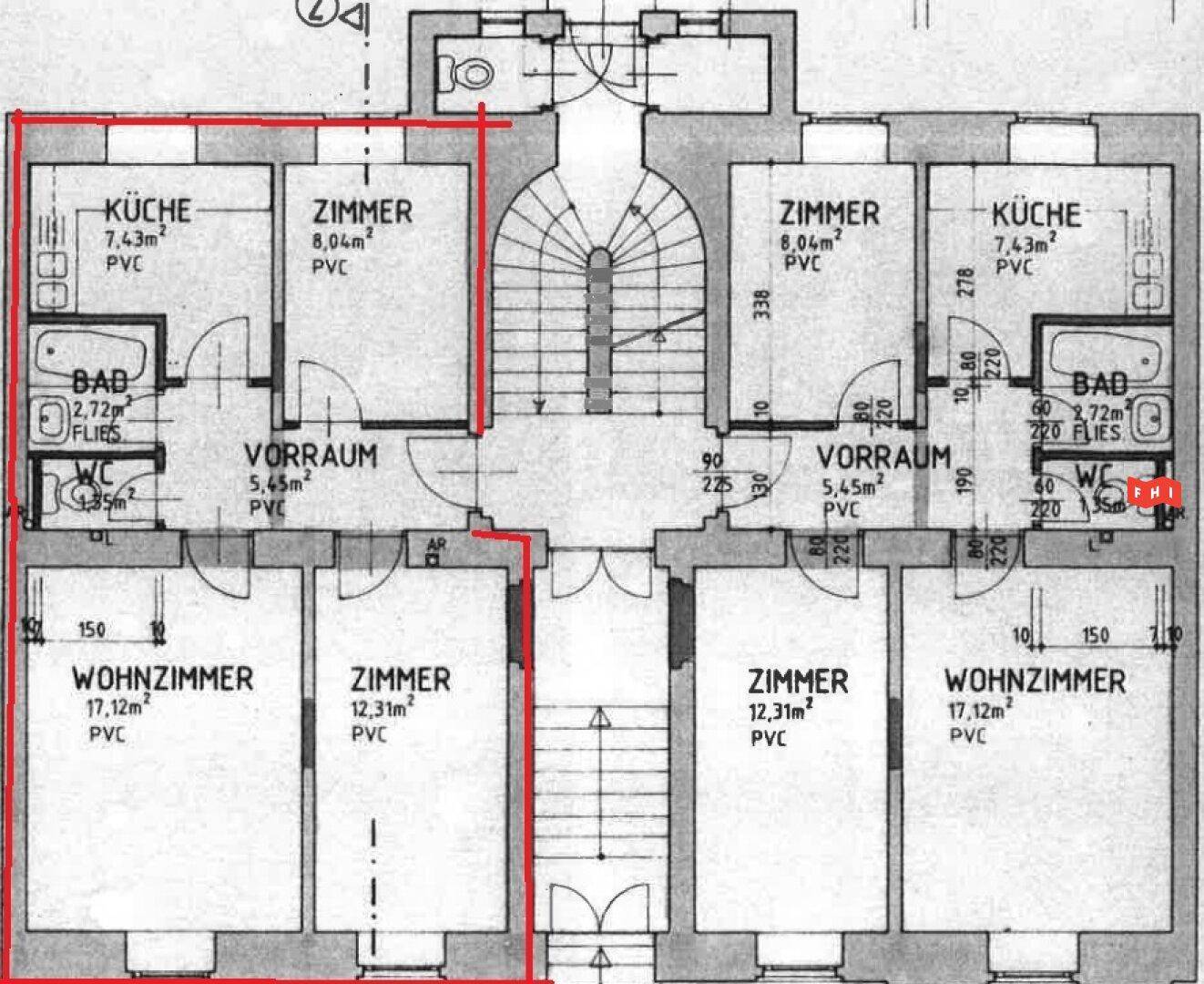 Grundriss einer Etage mit mehreren Wohnungen, inklusive Küchen, Bädern und Zimmern.