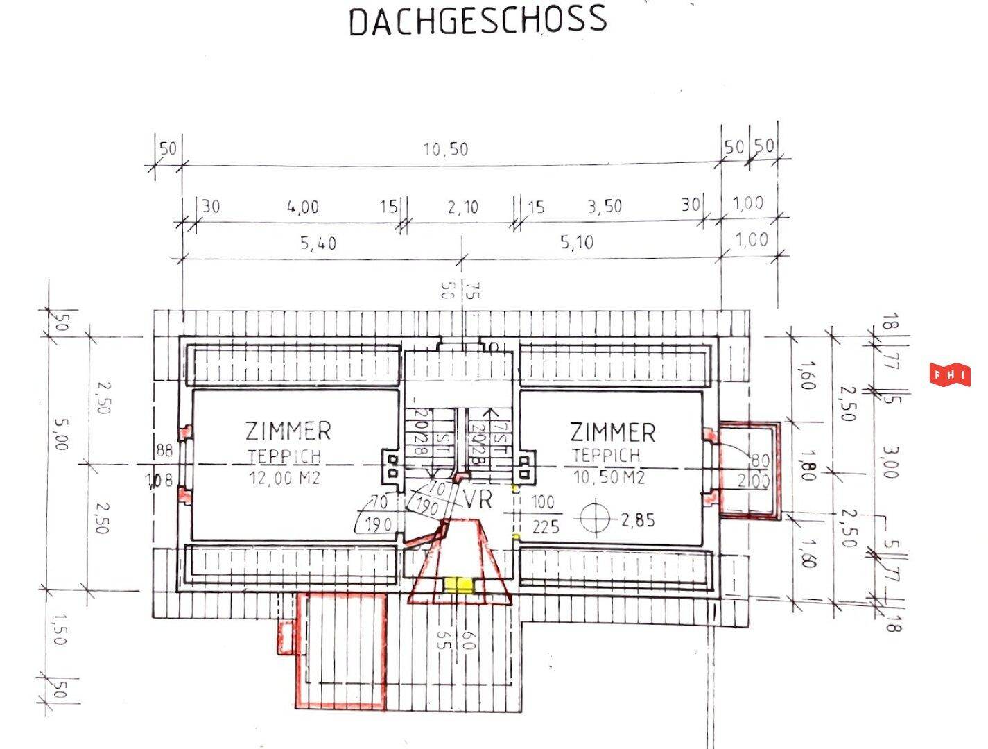 Grundriss des Dachgeschosses mit zwei Zimmern und einem Vorraum, inklusive Dachschrägen.